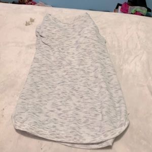 This long sleeve top is perfect for autumn and winter time